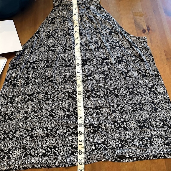 Loft Medium sleeveless black and white top - Picture 11 of 14